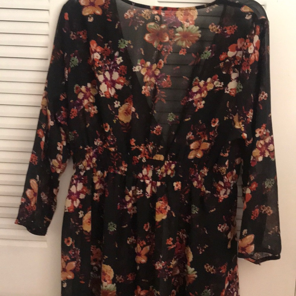 Dress - Picture 6 of 6